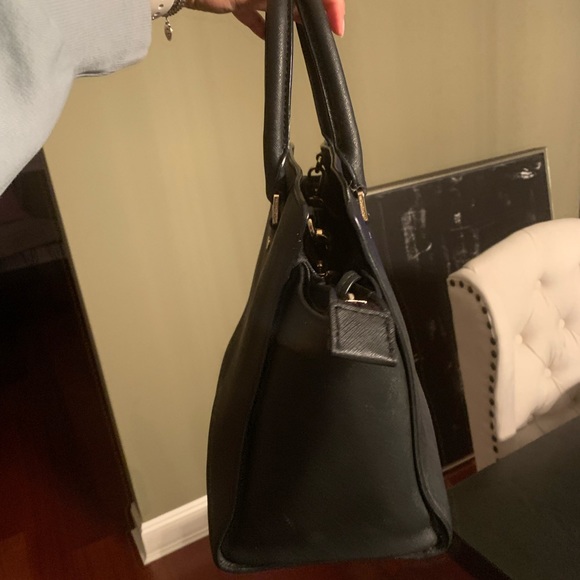 Michael Kors Handbag - Picture 2 of 8